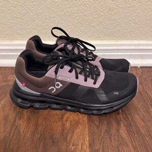 On Cloud Running Women's Black and Brown Athletic Shoes